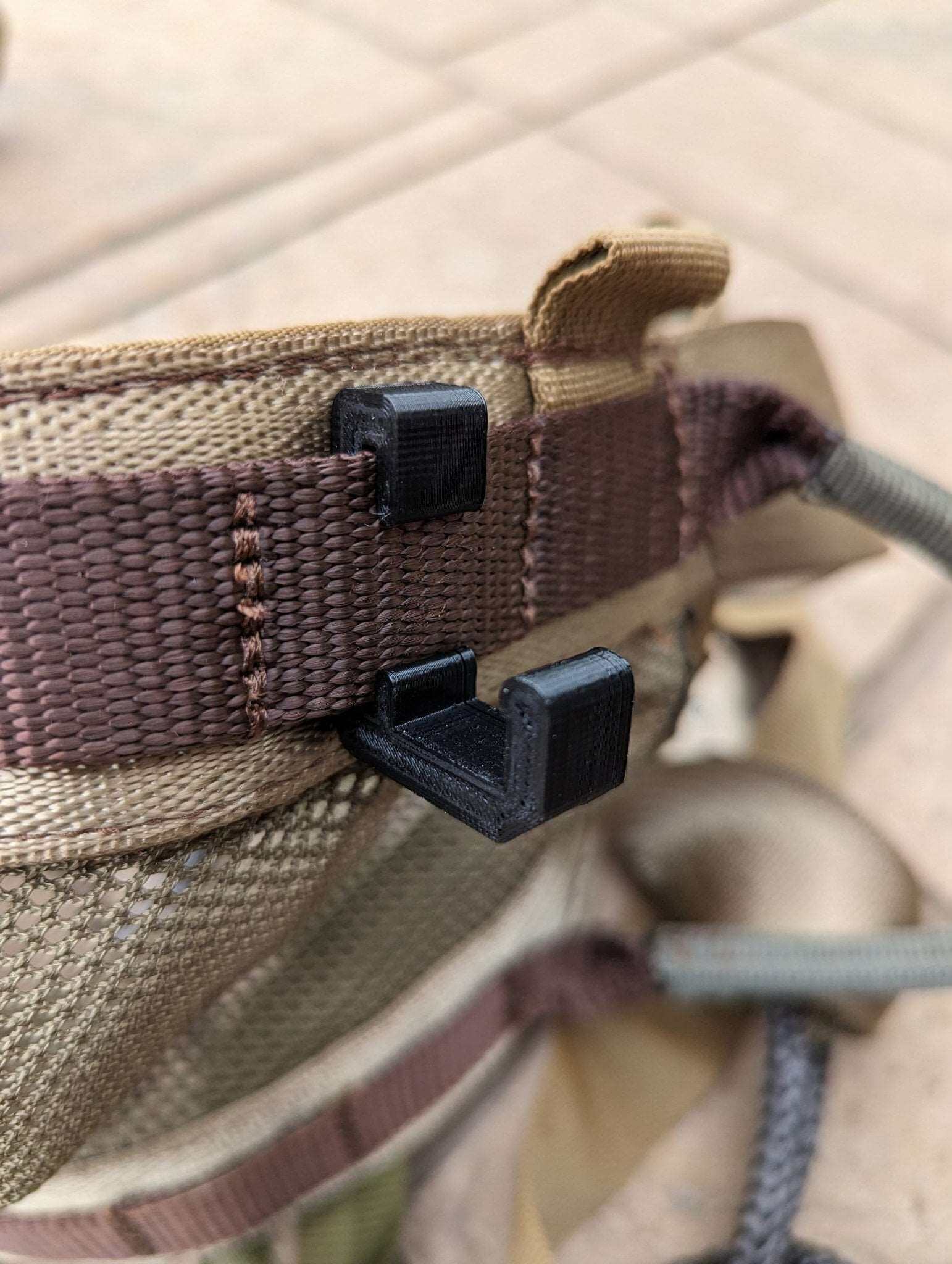 3D Hunting Solutions Climbing Stick Hanger — product view 2