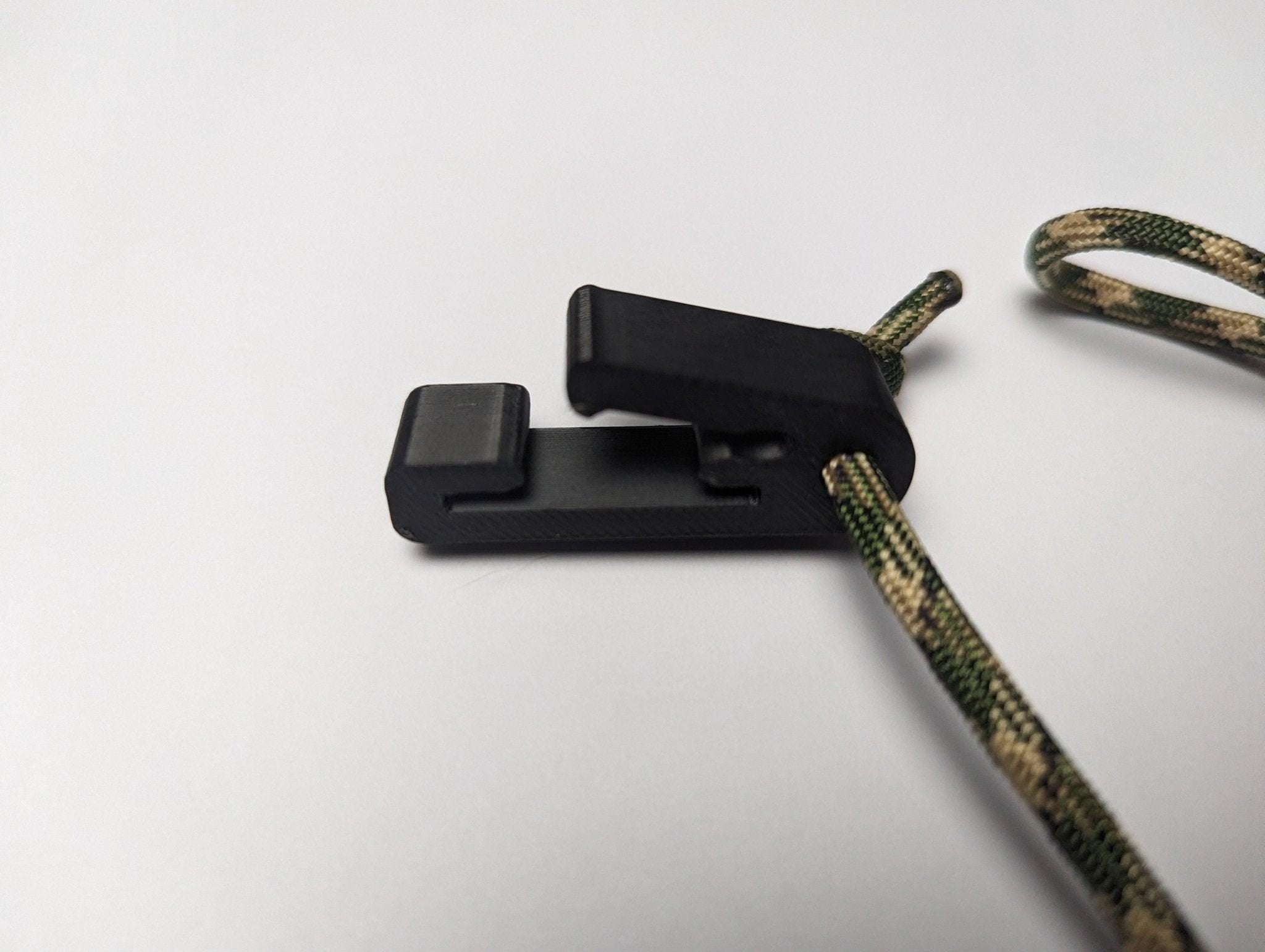 3D Hunting Solutions Rope Molle Hanger / Hook for Saddle Hunting — product view 4