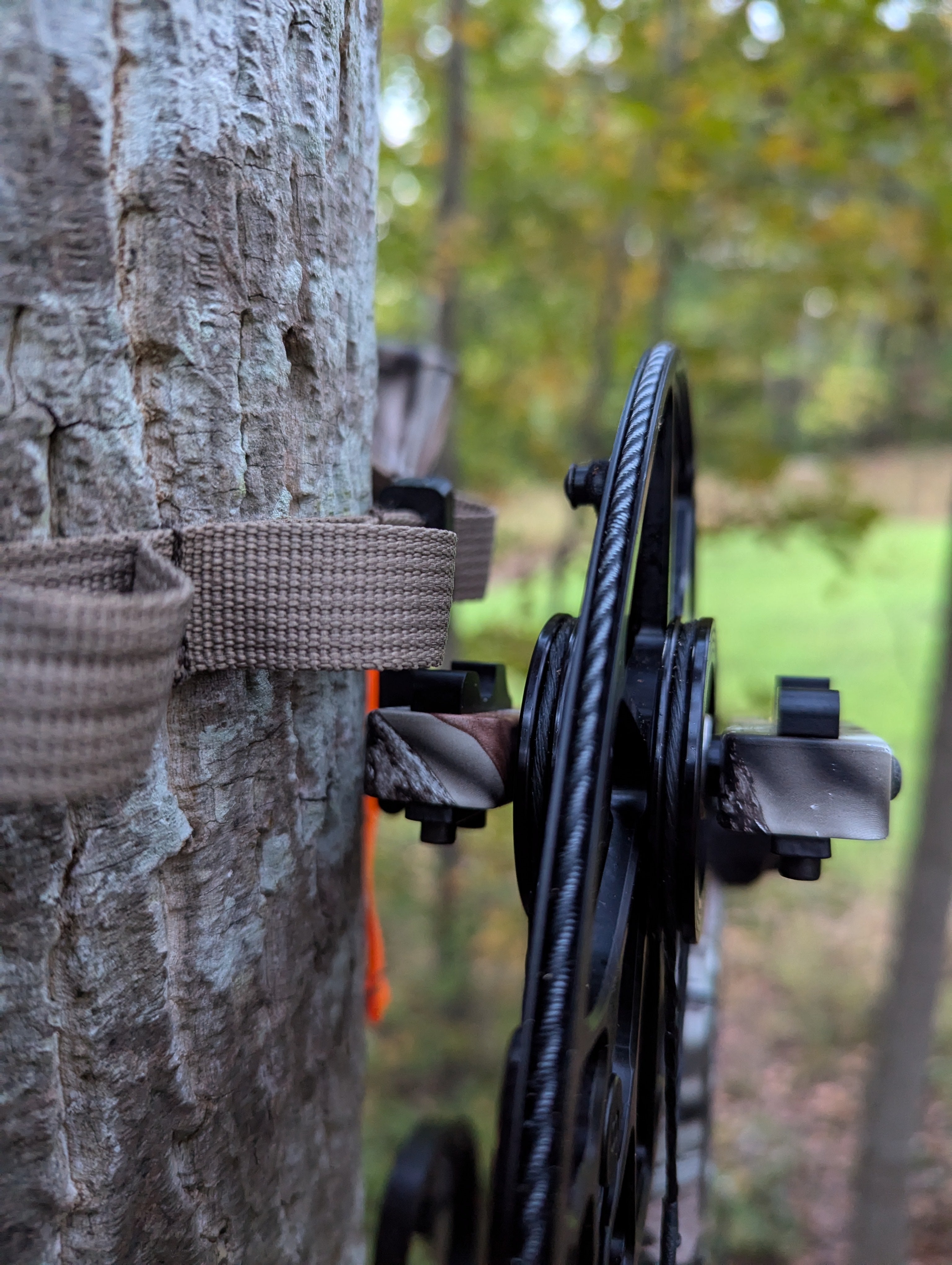 3D Hunting Solutions Split Limb Bow Hanger - Gear Strap for Saddle Hunting — product view 1