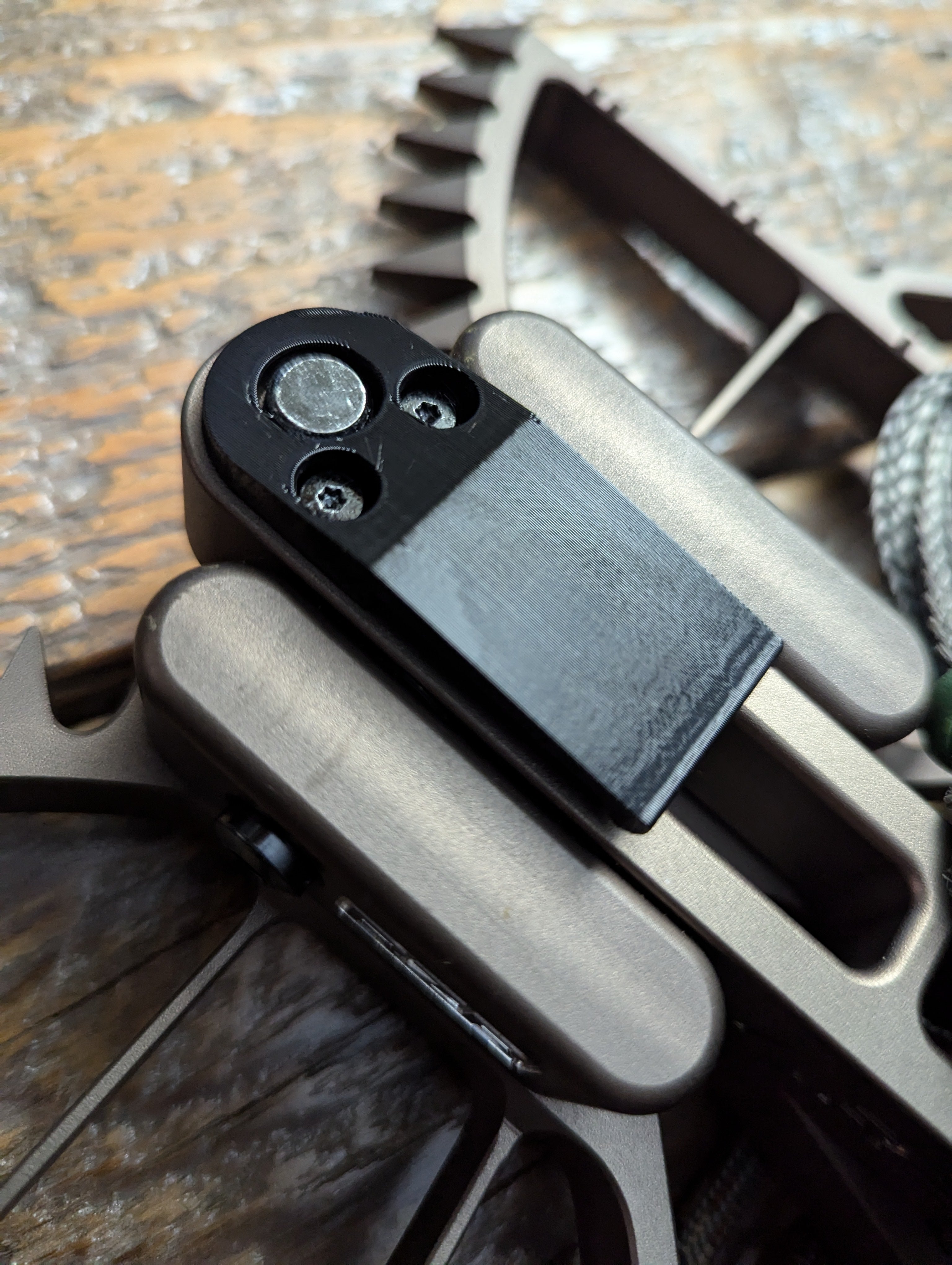 3D Hunting Solutions Arsenal RZR Molle Clip — product view 1