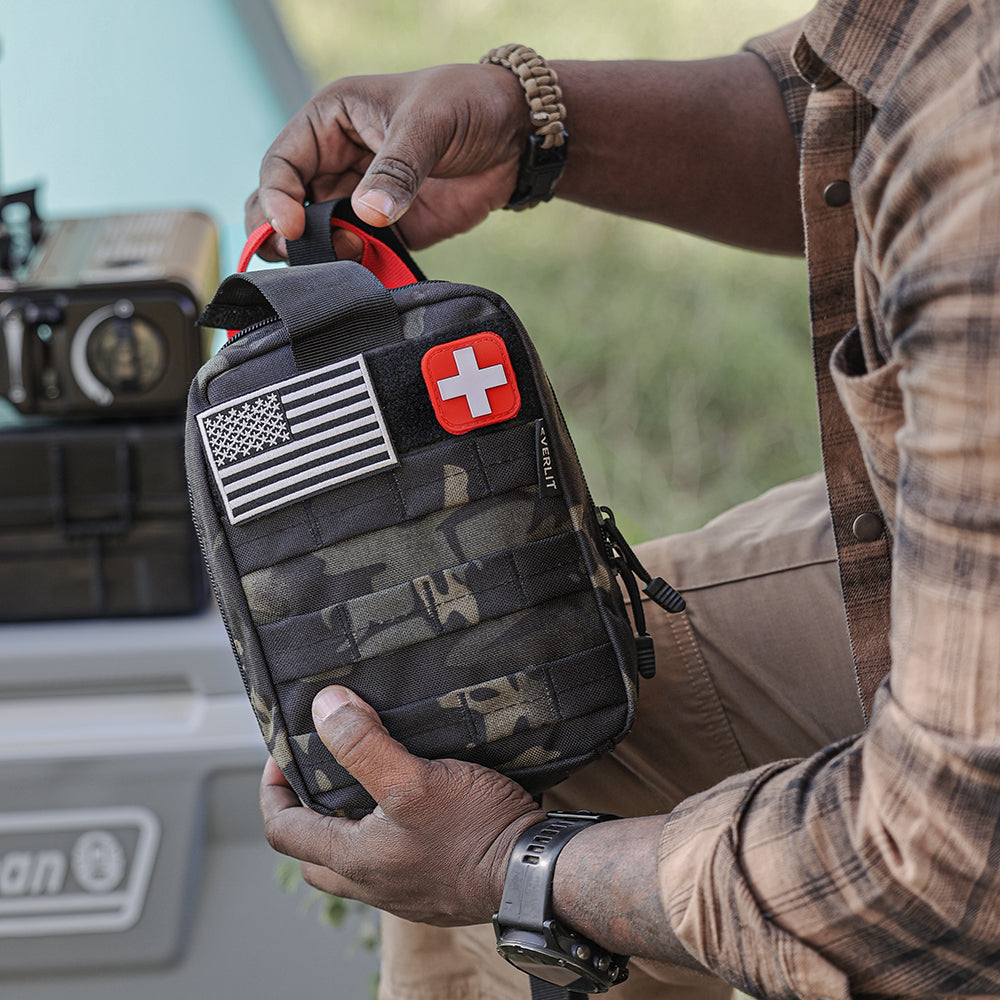 ESSENTIAL SURVIVAL FIRST AID KIT by Everlit Survival