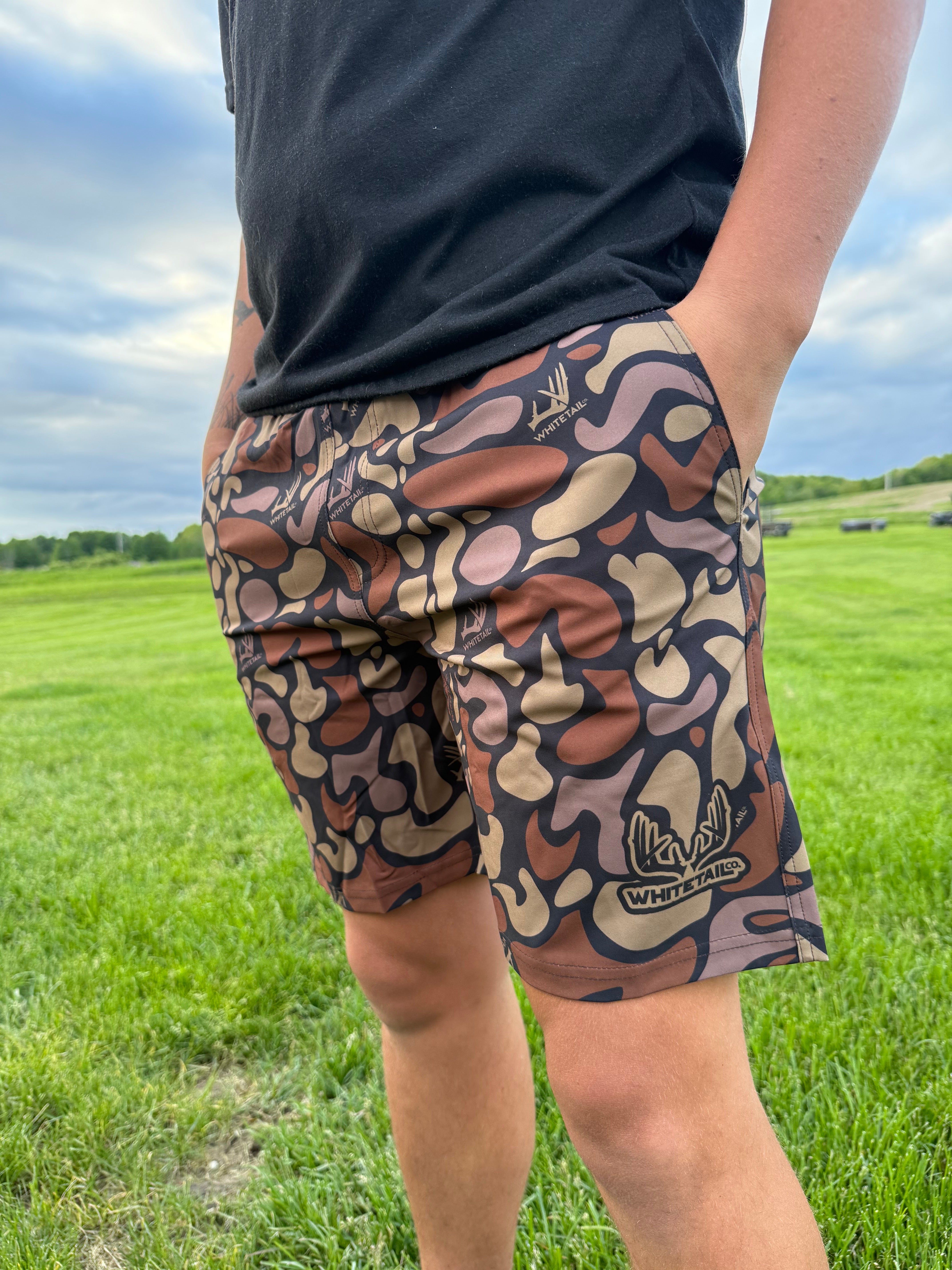 Whitetail Co. Hunt Camp Shorts Old Dark Camo