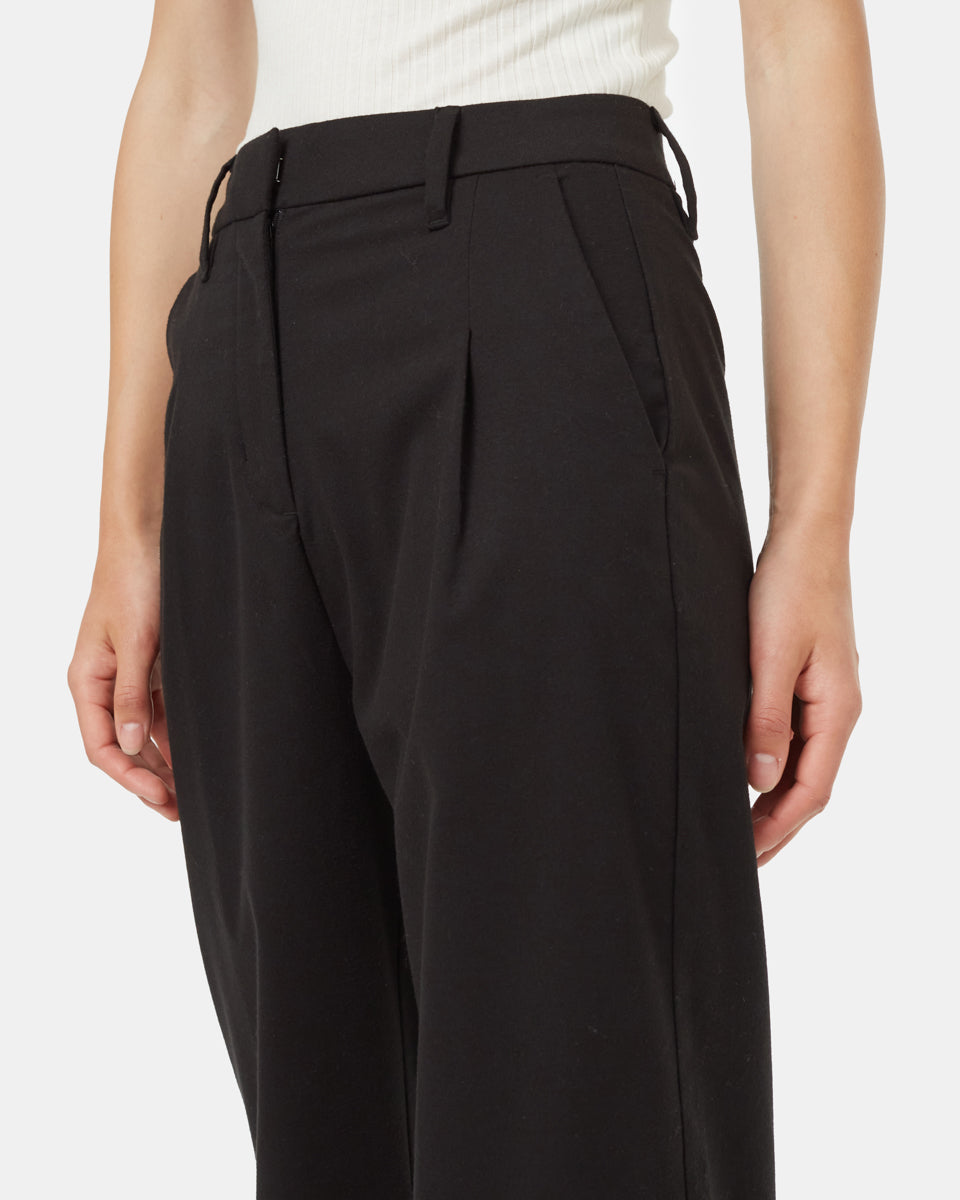 Tentree Women's Soft EcoTwill Pleat Front Pant - Meteorite Black