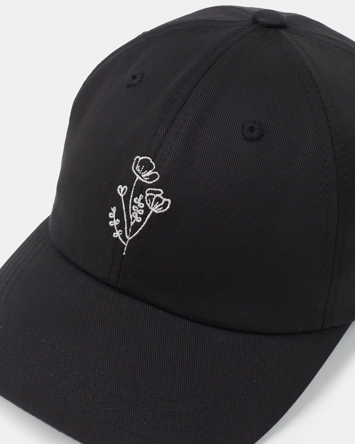 Tentree Flower Embroidery Peak Hat - Meteorite Black Sugar Pine