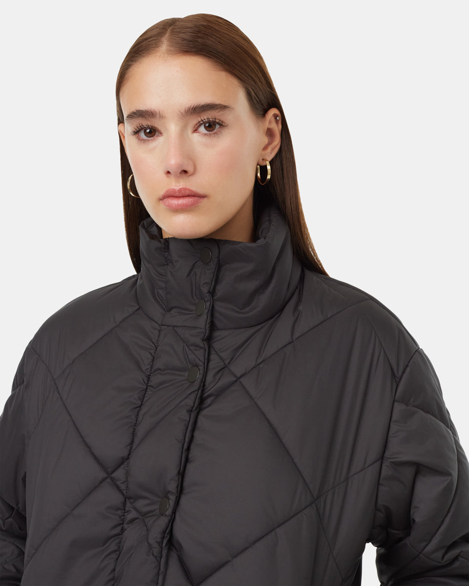 Tentree Women's Cloud Shell Short Puffer - Meteorite Black