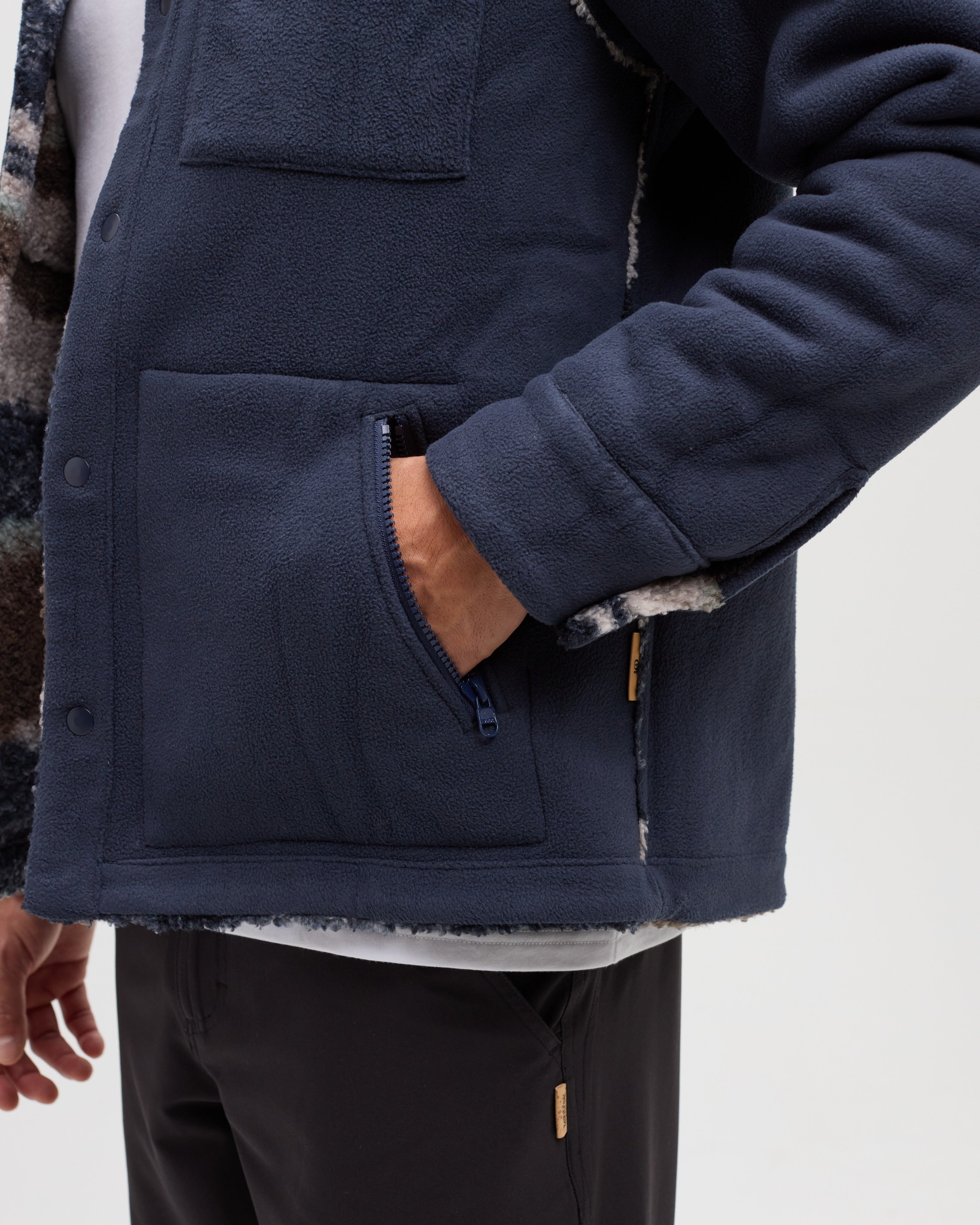 Tentree Men's Otto Reversible Jacket - Midnight Blue Reflective Peaks