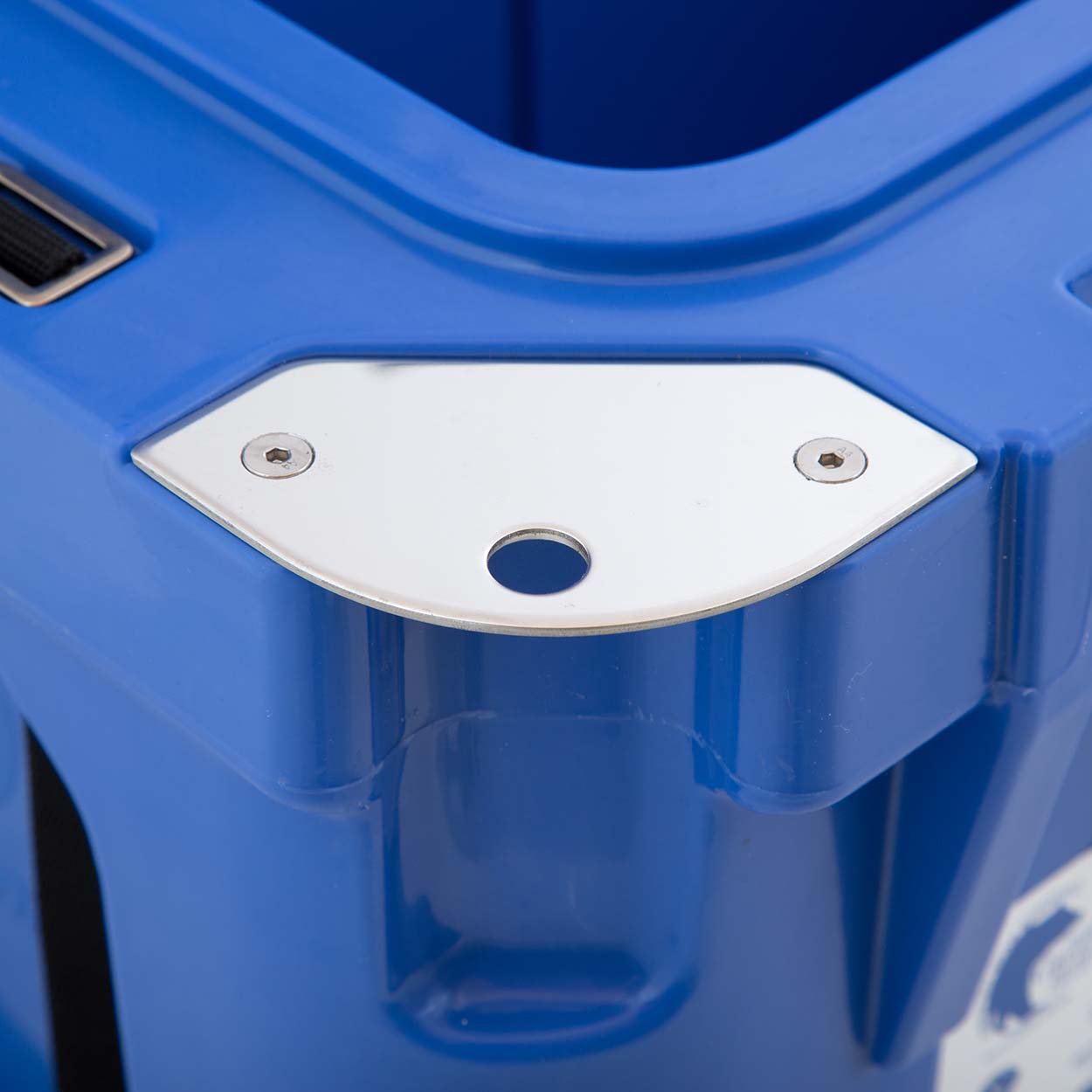 Blue Coolers 30 Quart Companion Series Roto-Molded Cooler