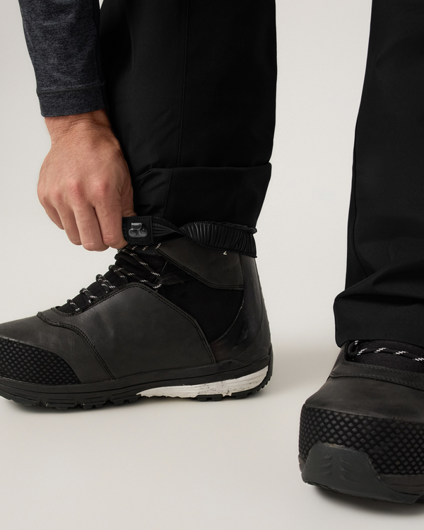 Vuori 
Taika Pants - Men's - Black