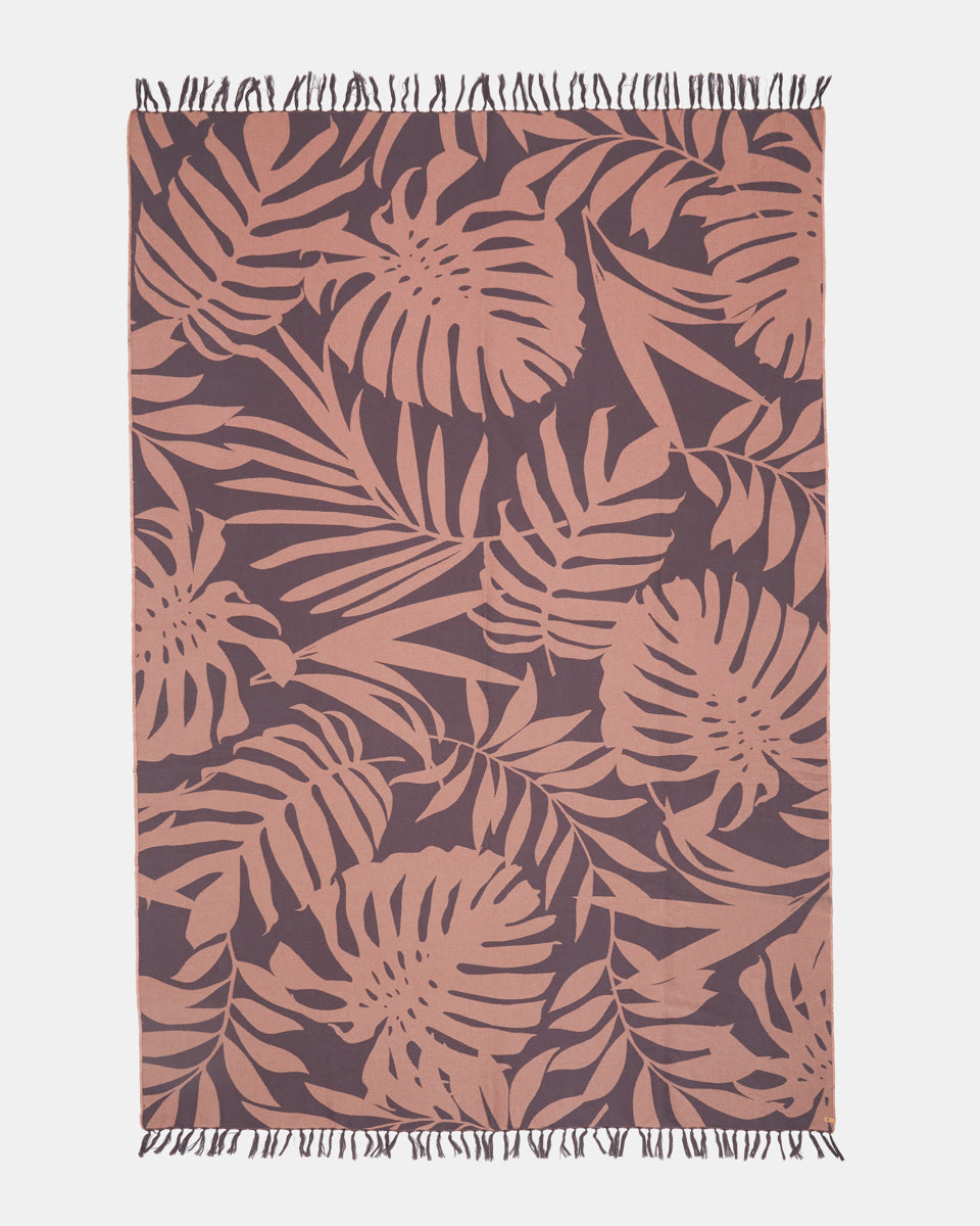 Tentree Organic Cotton Vintage Jungle Beach Blanket - Burlwood Pink_Periscope Grey
