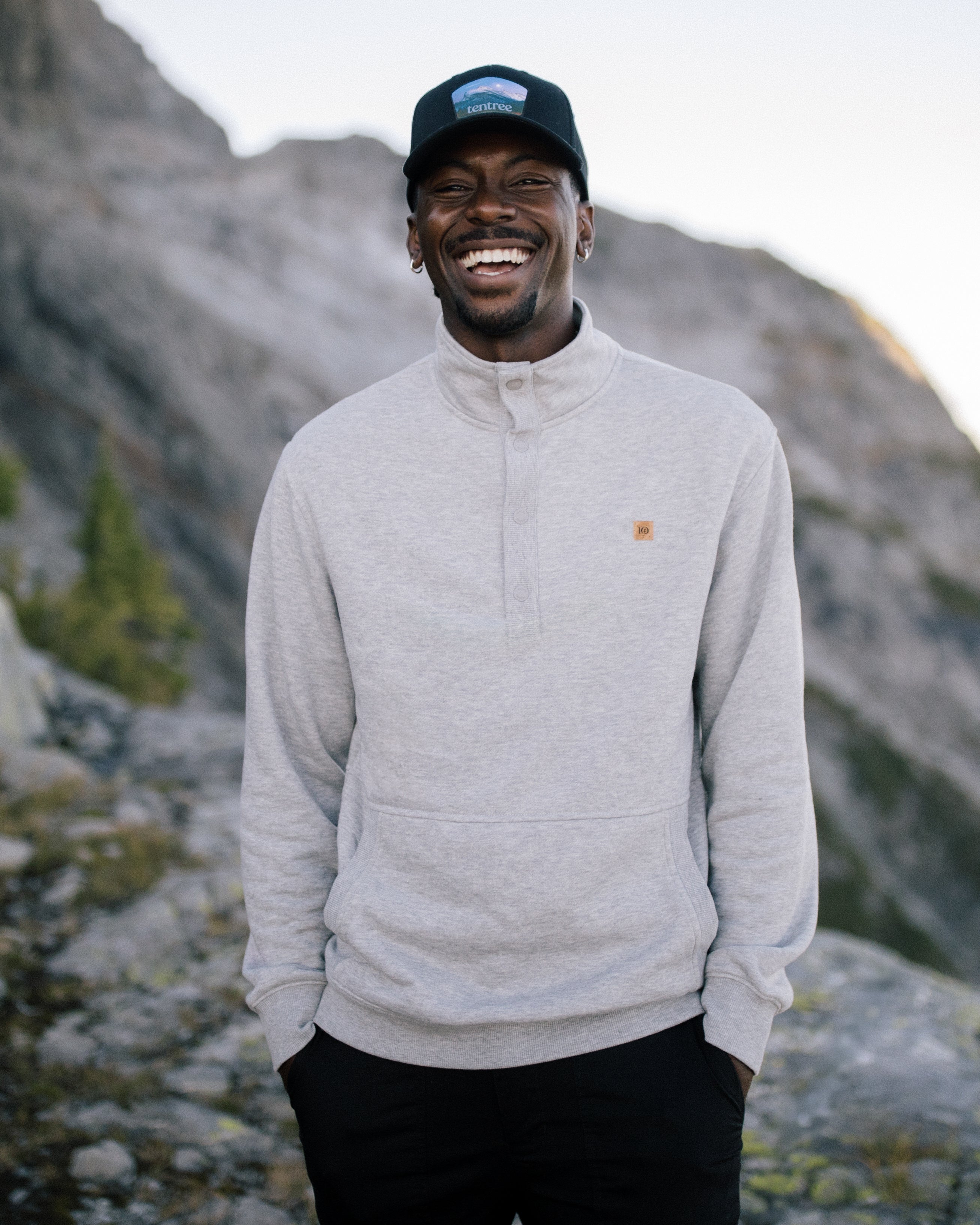 Tentree Men's Howson 1/4 Snap - Harbour Grey Heather