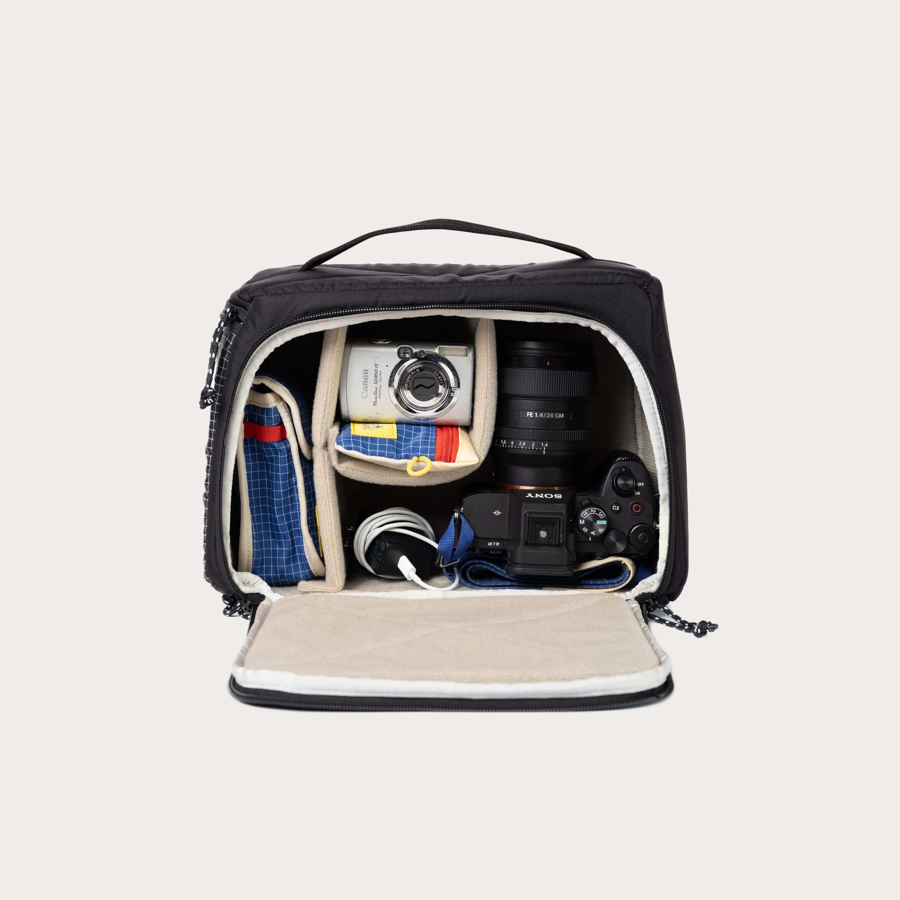 Long Weekend Morro Camera Cube - 8L — view 4
