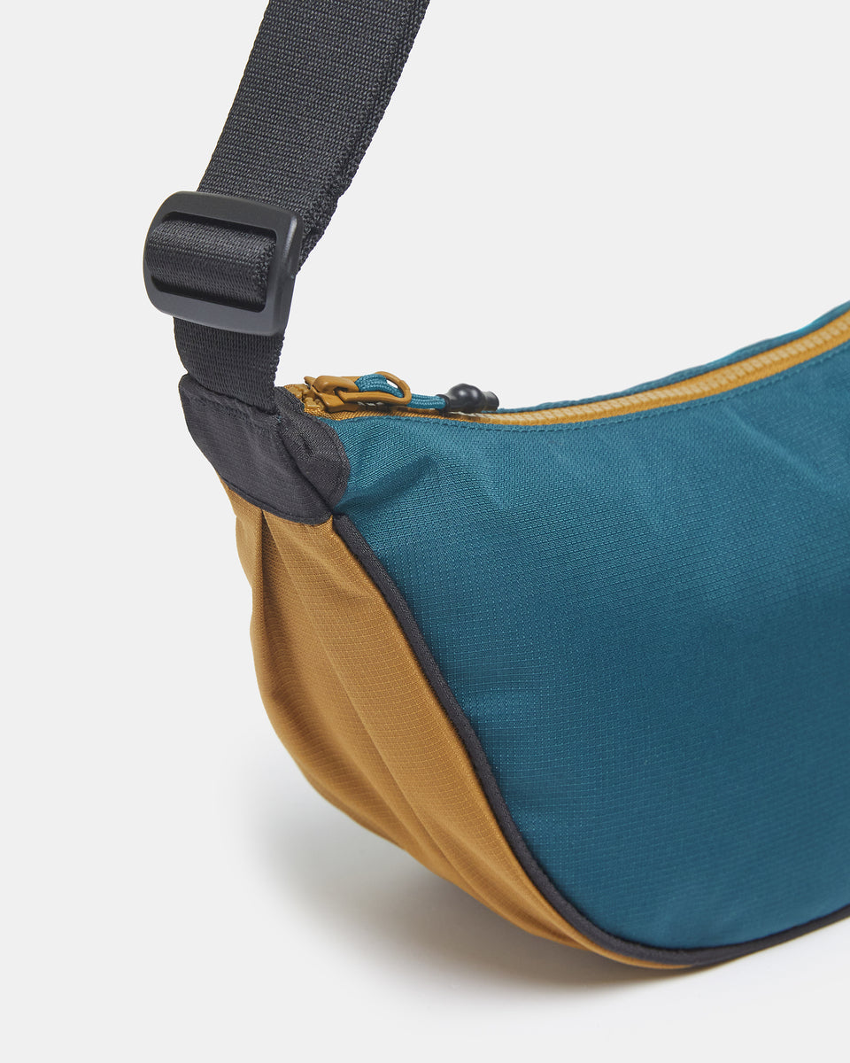 Tentree Beatty Moon Bag - Jasper Golden Brown Meteorite Black