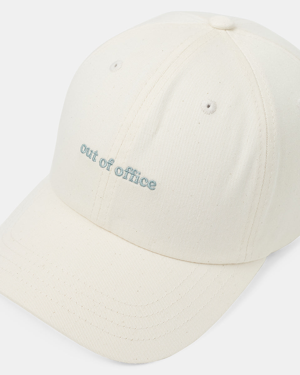 Tentree Slogan Peak Hat - Undyed Out Of Office