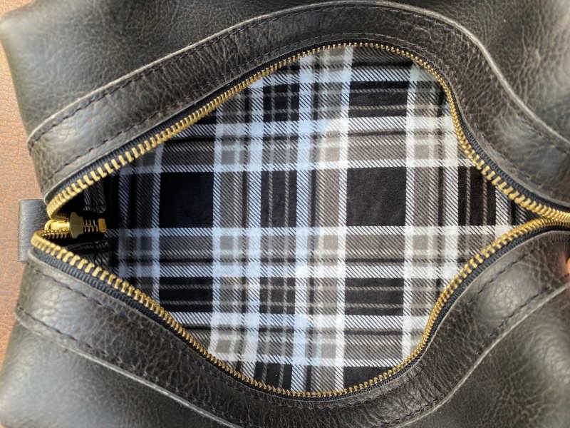 Off-Trayals Large Leather Toiletry Bag — Black — product view 3