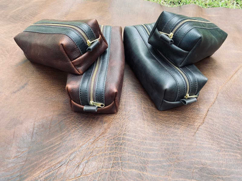 Off-Trayals Small Leather Toiletry Bag — Black — product view 1