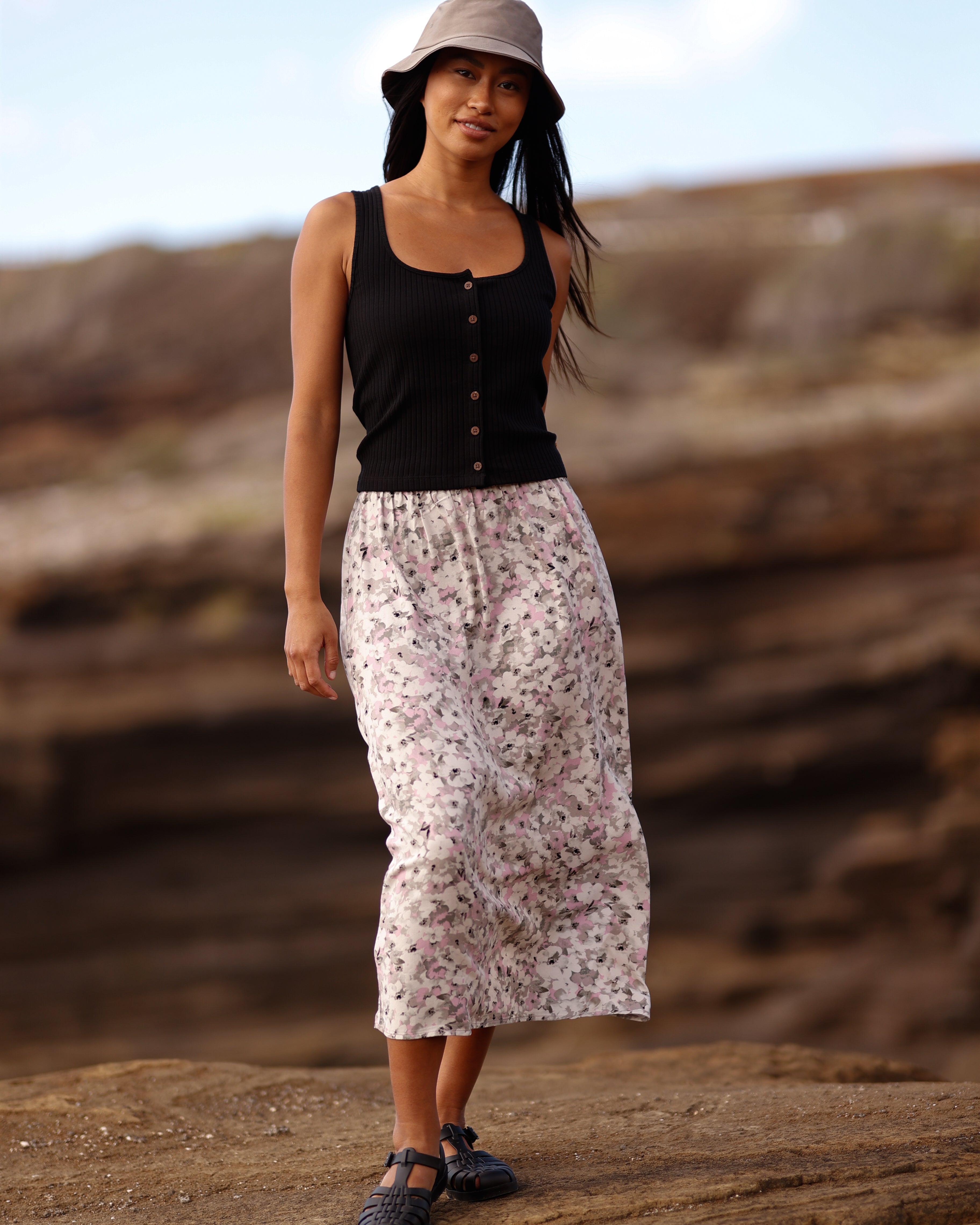 Tentree Women's Yaletown Skirt - Pink Sand Watercolour Floral