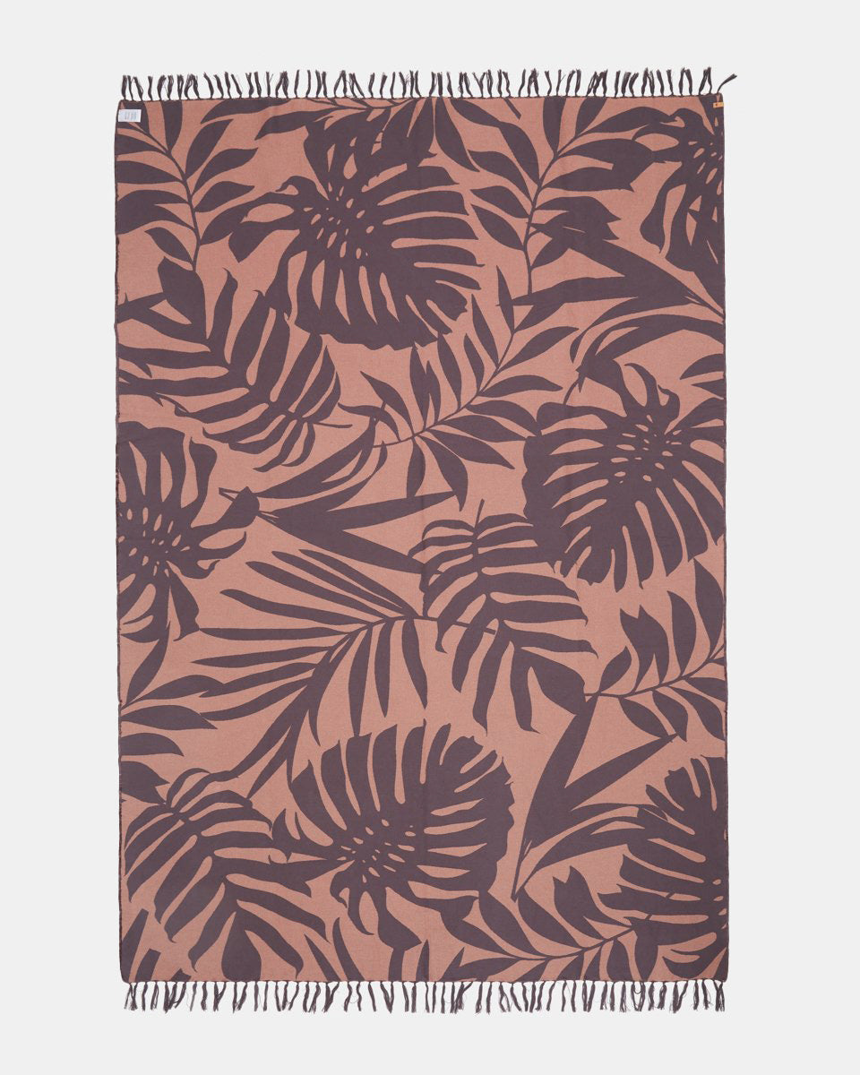 Tentree Organic Cotton Vintage Jungle Beach Blanket - Burlwood Pink_Periscope Grey