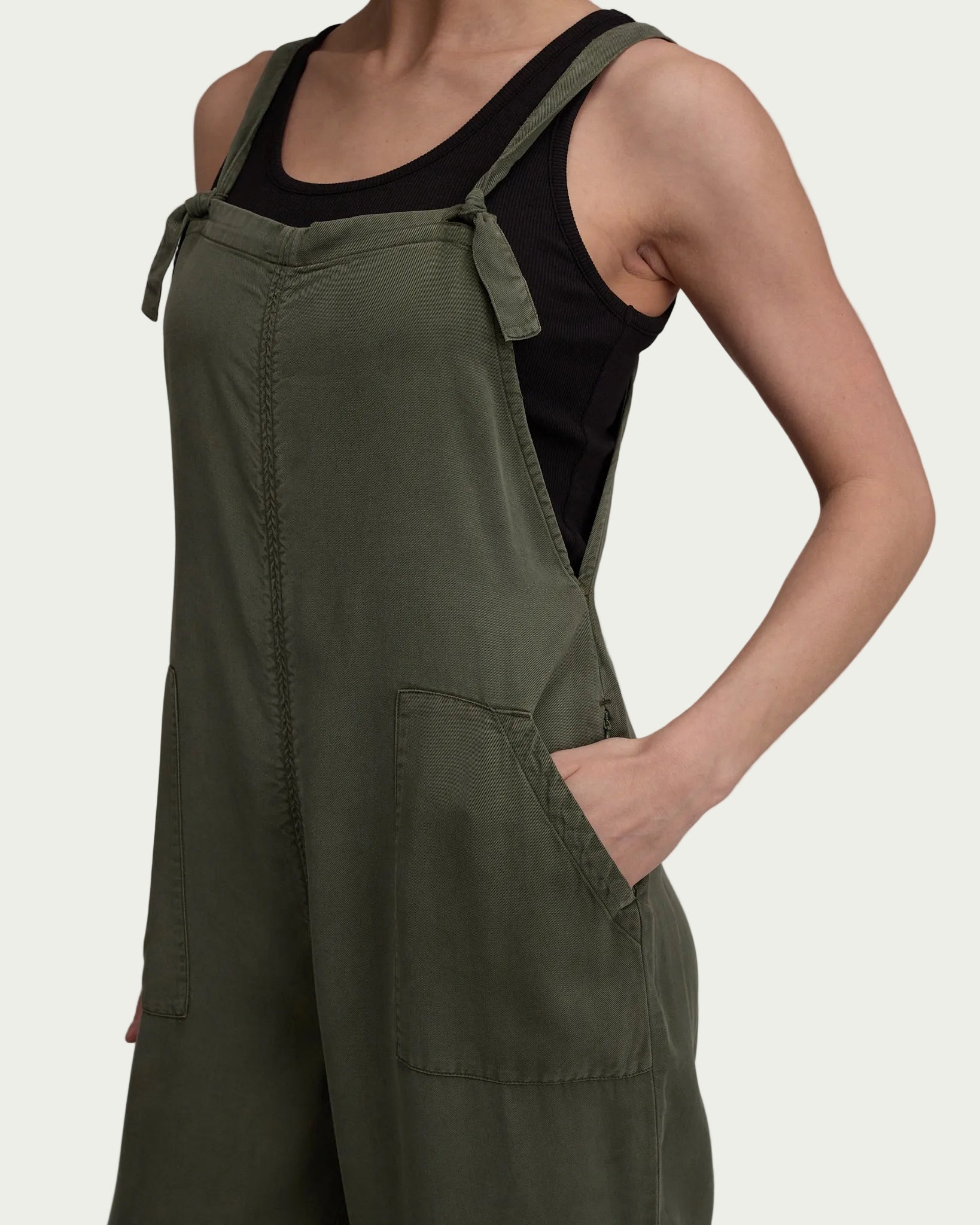 Tentree Women's Sequoia Jumpsuit - Deep Olive