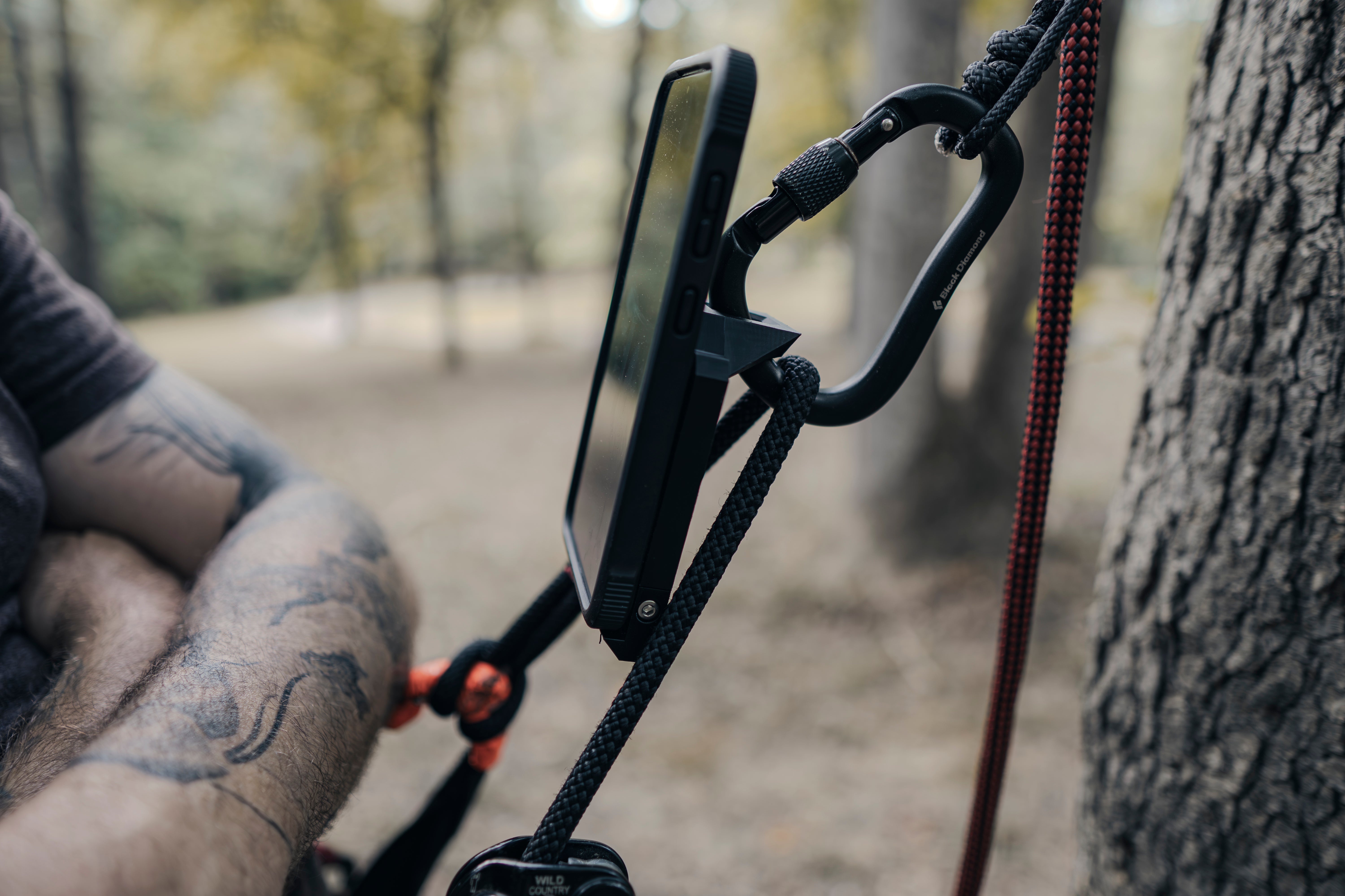 Wayward Ridge Wayward Bridge Saddle Hunting Phone Mount – product view 1