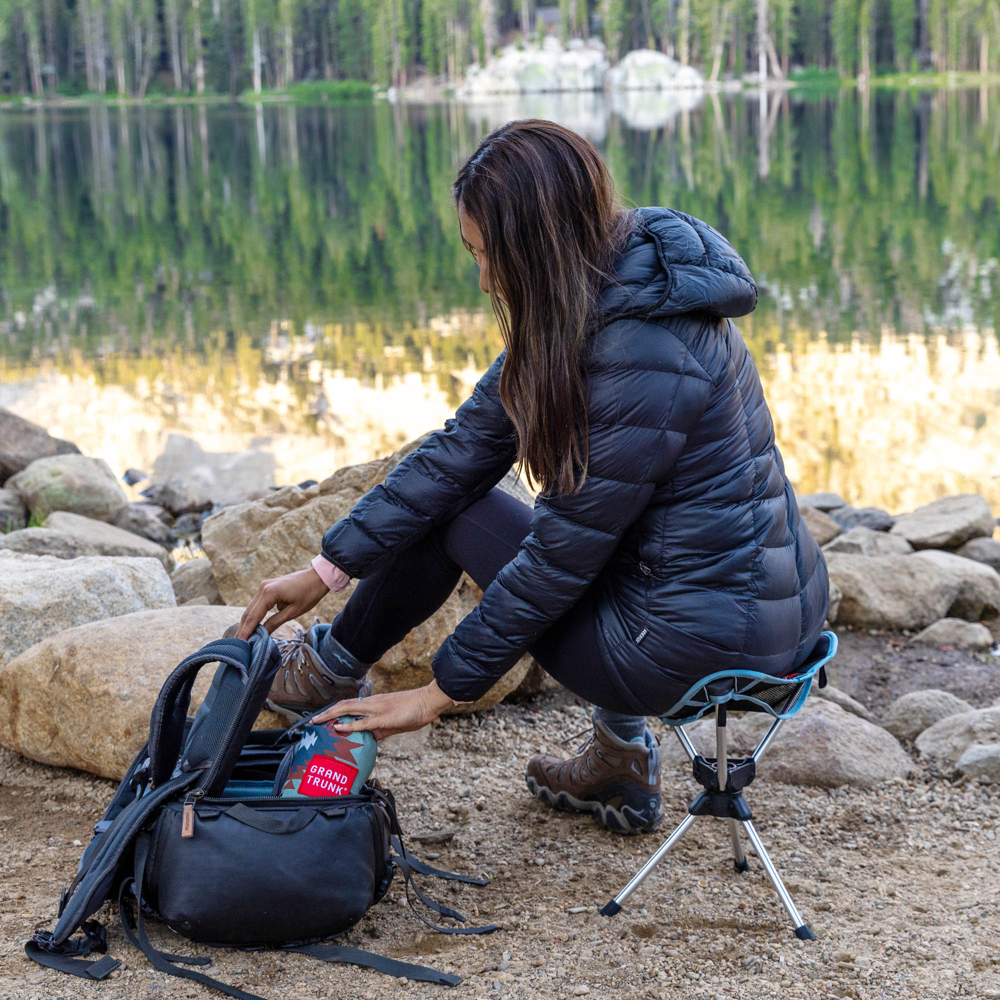 Compass 360° Swivel Stool