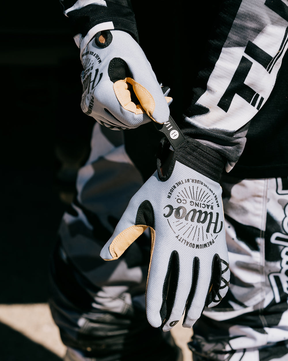 Havoc Gray and Black Gloves — product view 3