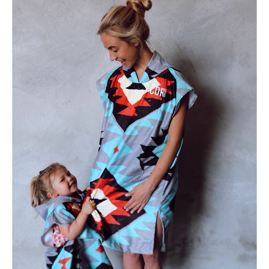COR Surf Tribal Tech Changing Poncho - Medium (Small Adults/Big Kids) — view 2